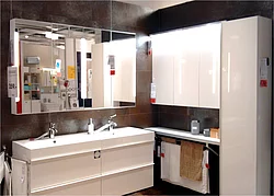 Godmorgon Badezimmer-Holzmöbelserie von IKEA (Foto: haus-experten.org)