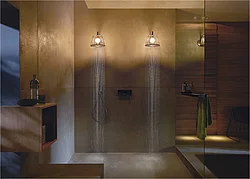 Luxus-Paardusche mit Bedienelementen der Hansgrohe Designmarke Axor und dem britischen Designer-Duo Barber & Osgerby (Foto: Hansgrohe Deutschland Vertriebs GmbH)