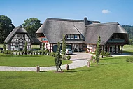 1. Platz: Elling 218 von Emil von Elling (Original-Fachwerkbau, ca. 465 m2 Wohnfläche, Wohnhaus mit Doppelgarage und ELW, ab 767.000 Euro schlüsselfertig ab OK Kellerdecke) (Foto: Emil von Elling)